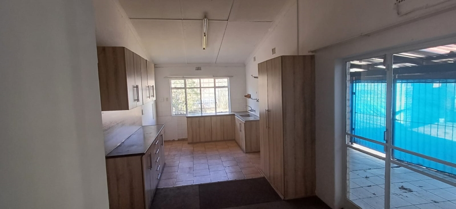 To Let 4 Bedroom Property for Rent in Hospitaalheuwel Free State